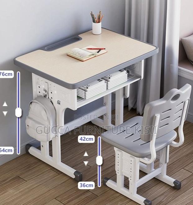 Kid's Adjustable Ergonomic Desk & Chair - thumbnail 5