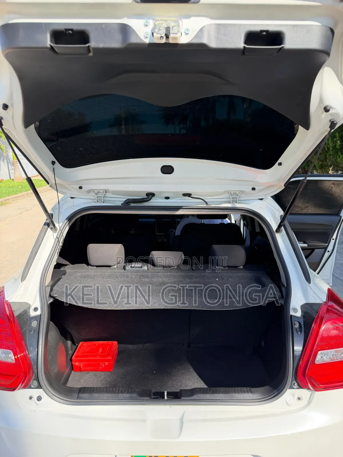 Suzuki Swift 2018 White