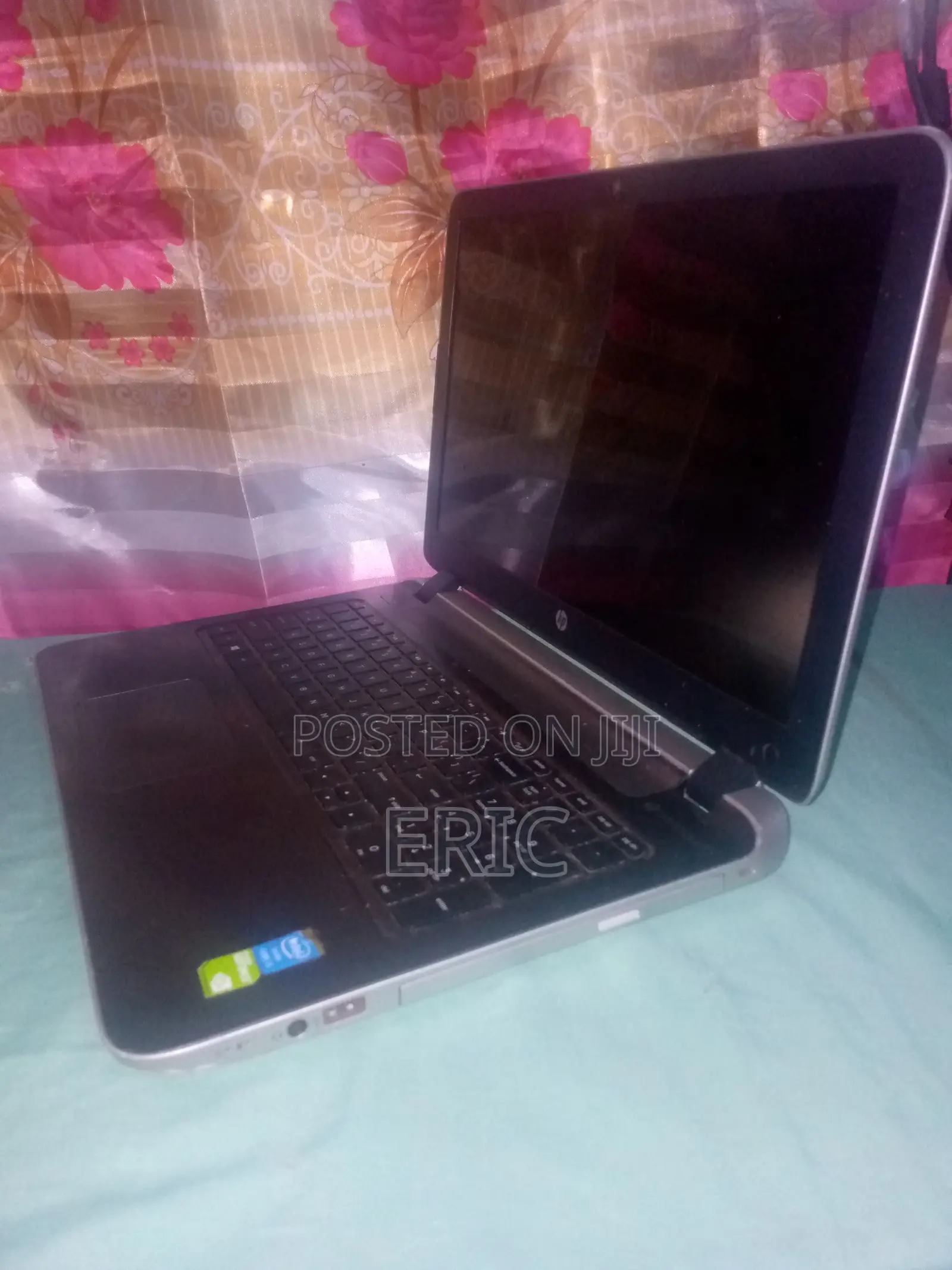 Laptop HP Pavilion 10 8GB Intel Core i5 HDD 1T
