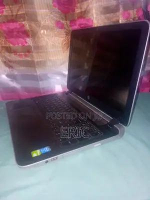 Laptop HP Pavilion 10 8GB Intel Core i5 HDD 1T