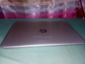 Laptop HP Pavilion 10 8GB Intel Core i5 HDD 1T