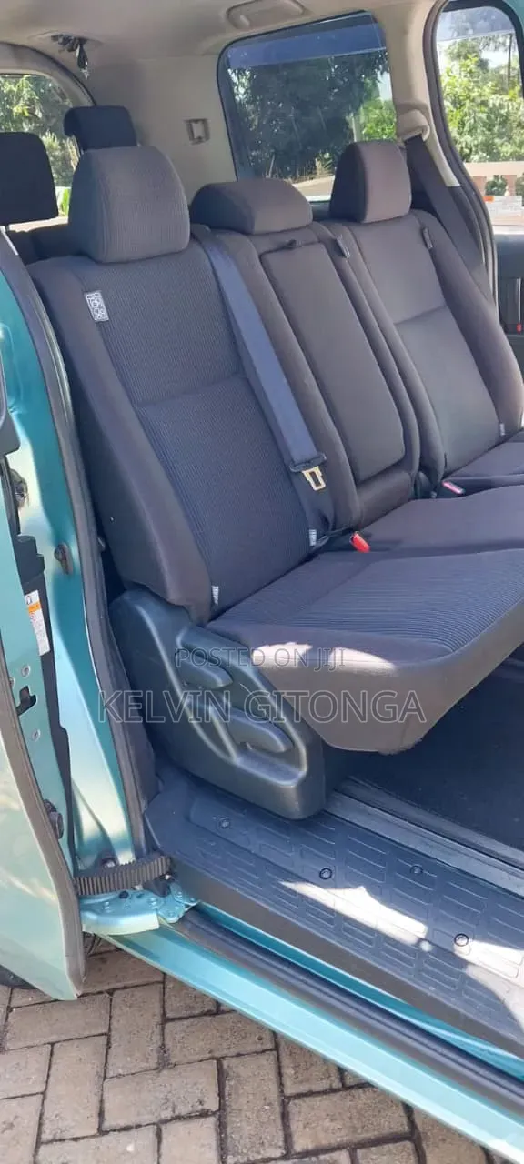 Honda Fit Shuttle 2017 Black