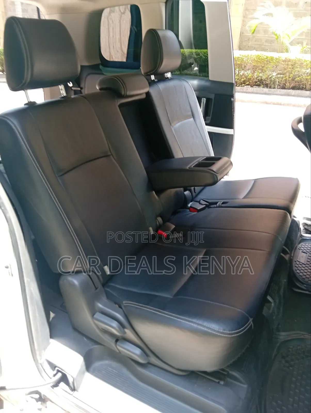 Toyota ISIS 1.8 L 2WD 2014 White