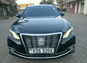 Toyota Crown 2016 Matt Black