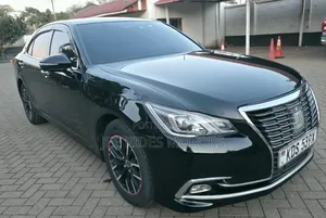 Toyota Crown 2016 Matt Black