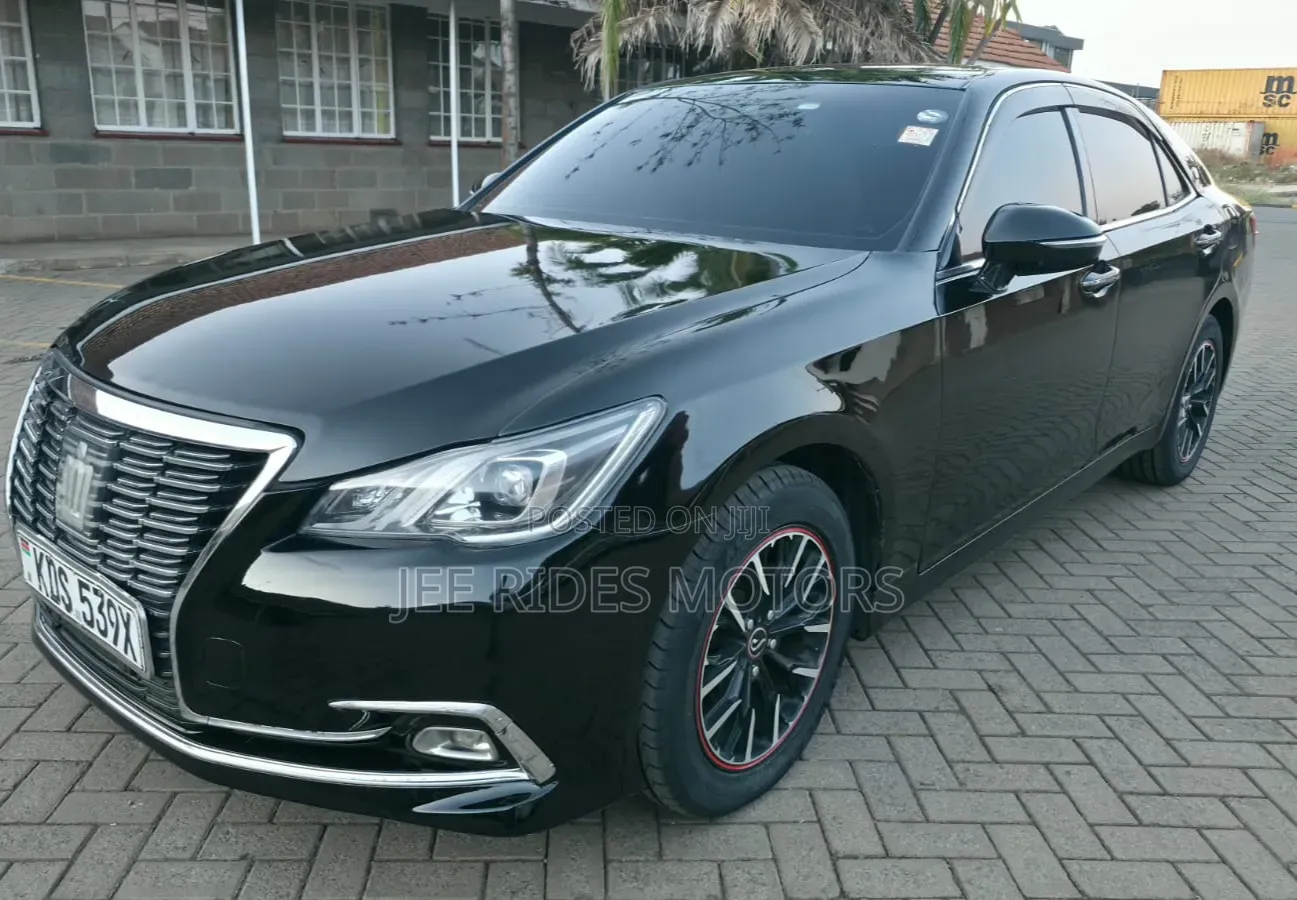 Toyota Crown 2016 Matt Black