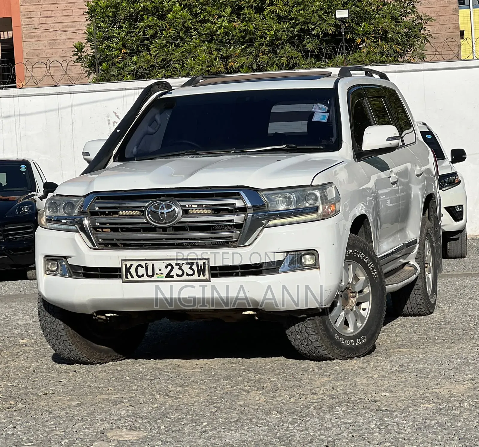 Toyota Land Cruiser 2012 White