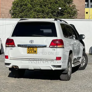 Toyota Land Cruiser 2012 White