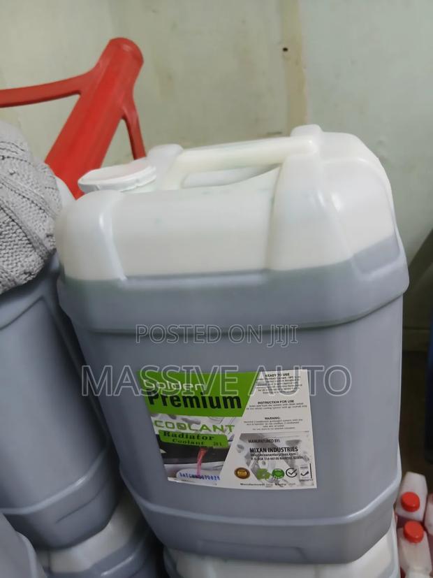 Green Liquid Premium 20 Liters Coolant - main view
