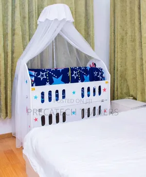 Newborn Baby Cot / Bed – Comfortable & Cozy