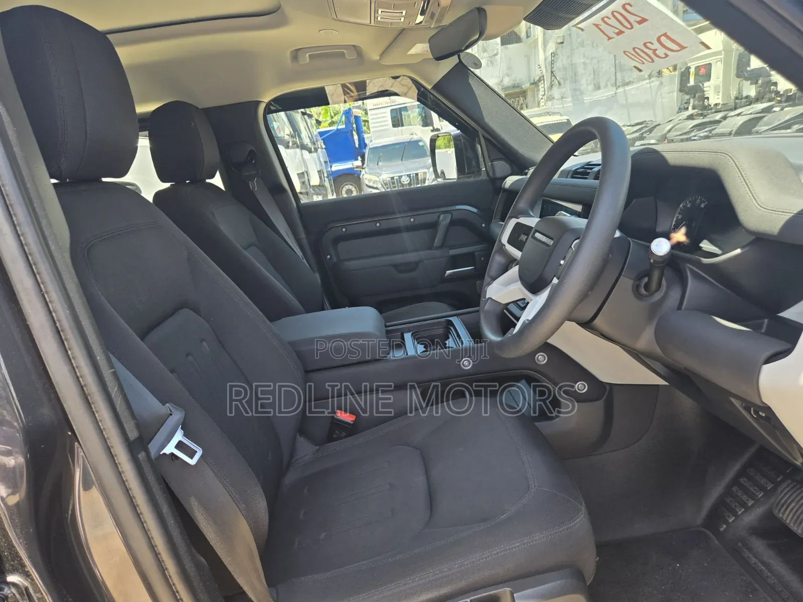 Land Rover Defender SE 2021 Black