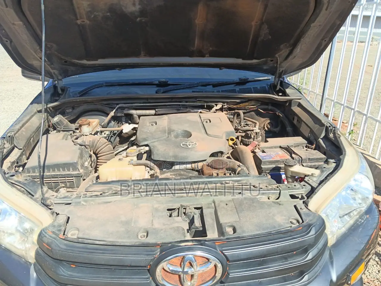 Toyota Hilux 2016 Gray