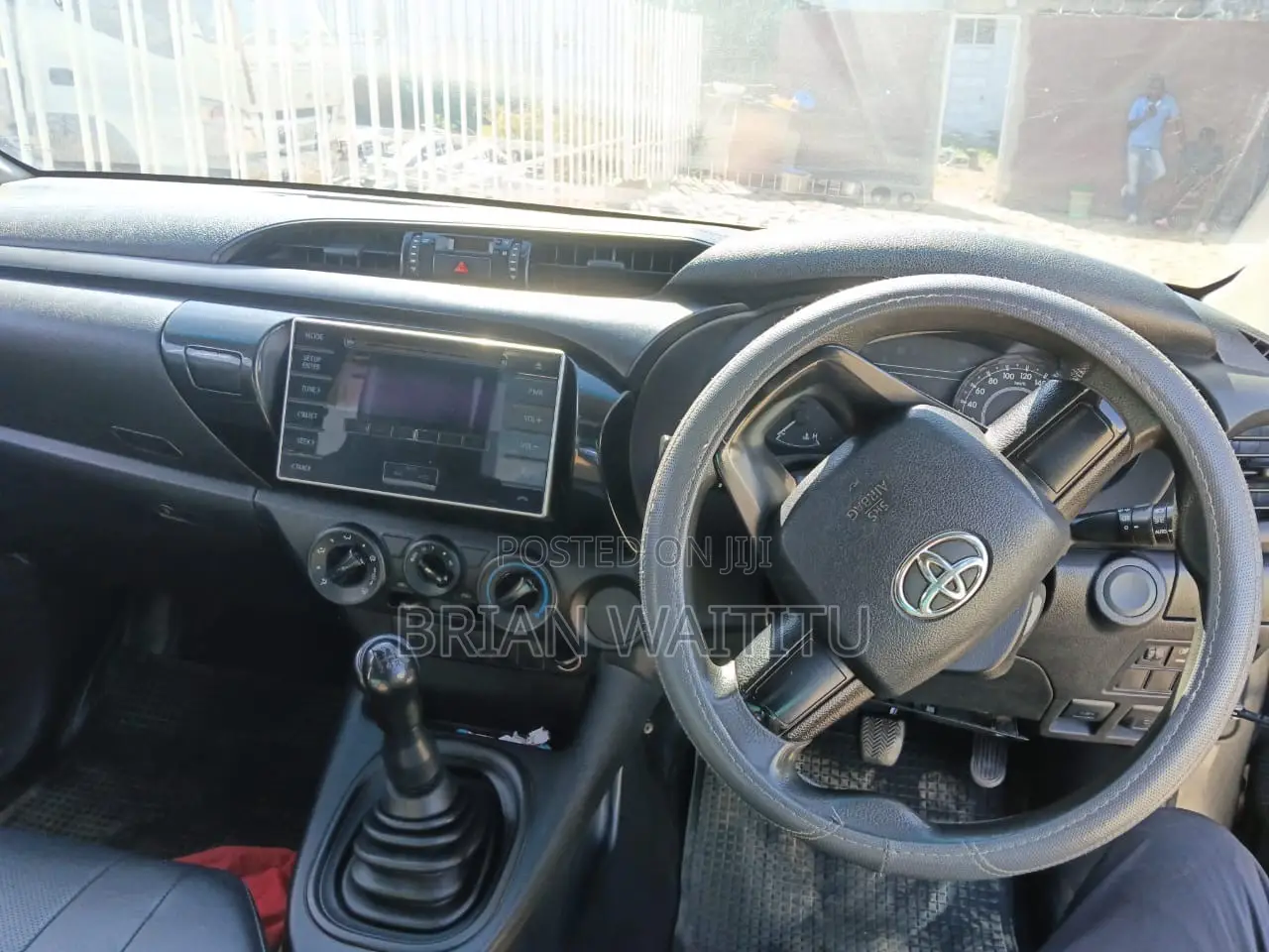 Toyota Hilux 2016 Gray