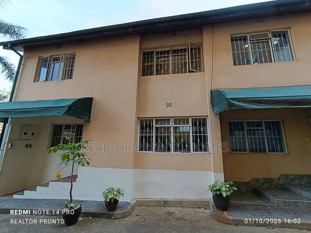 Commercial 4 Bedrooms Massionatte for Office Use