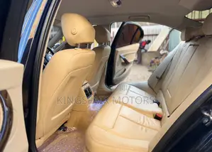 BMW 320i 2012 Blue