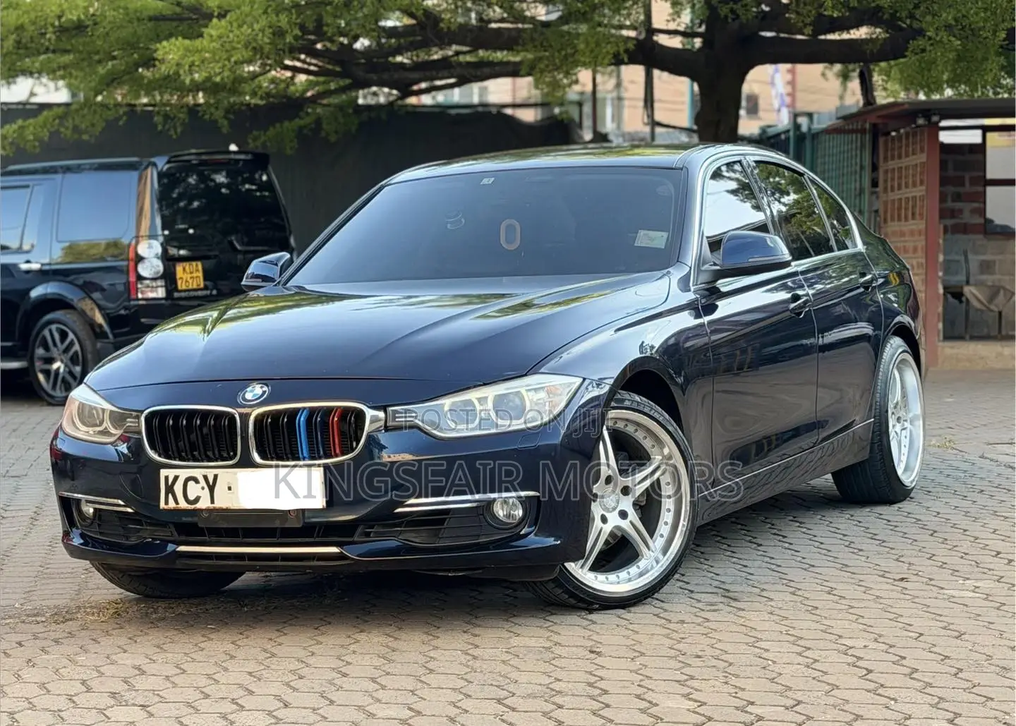 BMW 320i 2012 Blue