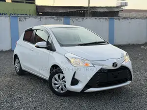 Toyota Vitz 1.0 FWD 5dr 2019 White