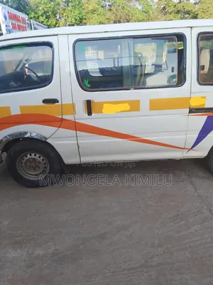 Toyota HiAce 1998 White