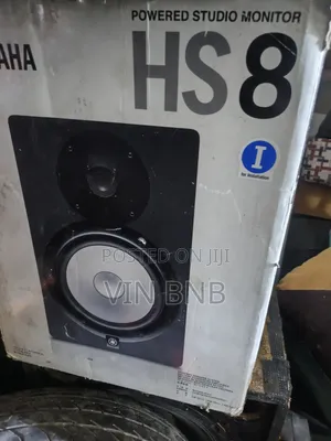 HS8 Yamaha Studio Monitor