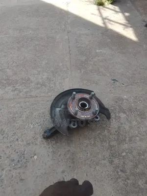 Daihatsu Mira Front Hub