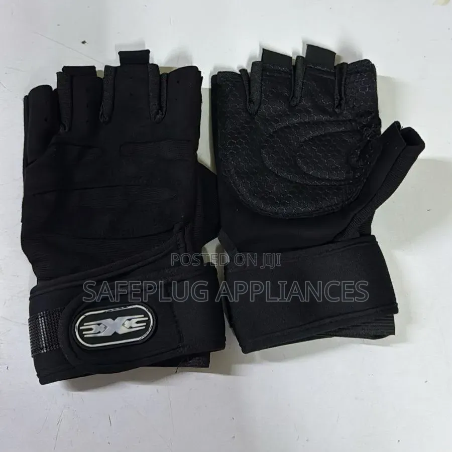 Extra-Large Black Gloves – Durable Protective Work Gloves