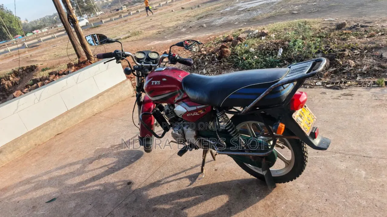 TVS HLX 125 2024 Red