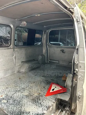 Nissan Caravan (Urvan) 2008 Silver