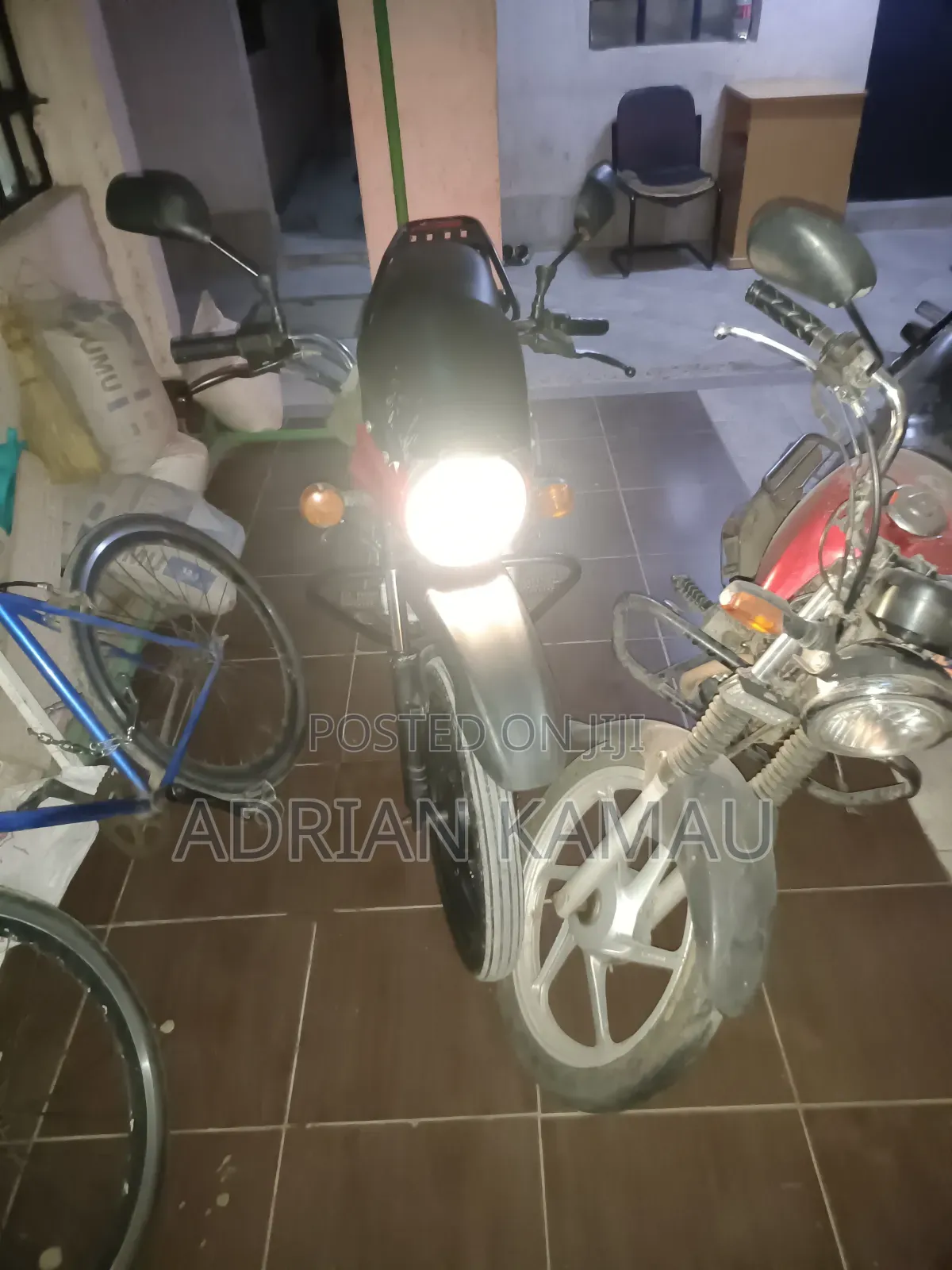 Bajaj Boxer 150 UG 2021 Red