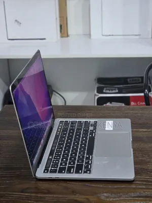 Laptop Apple MacBook Pro 2020 M1 8GB Apple M1 Pro SSD 256GB