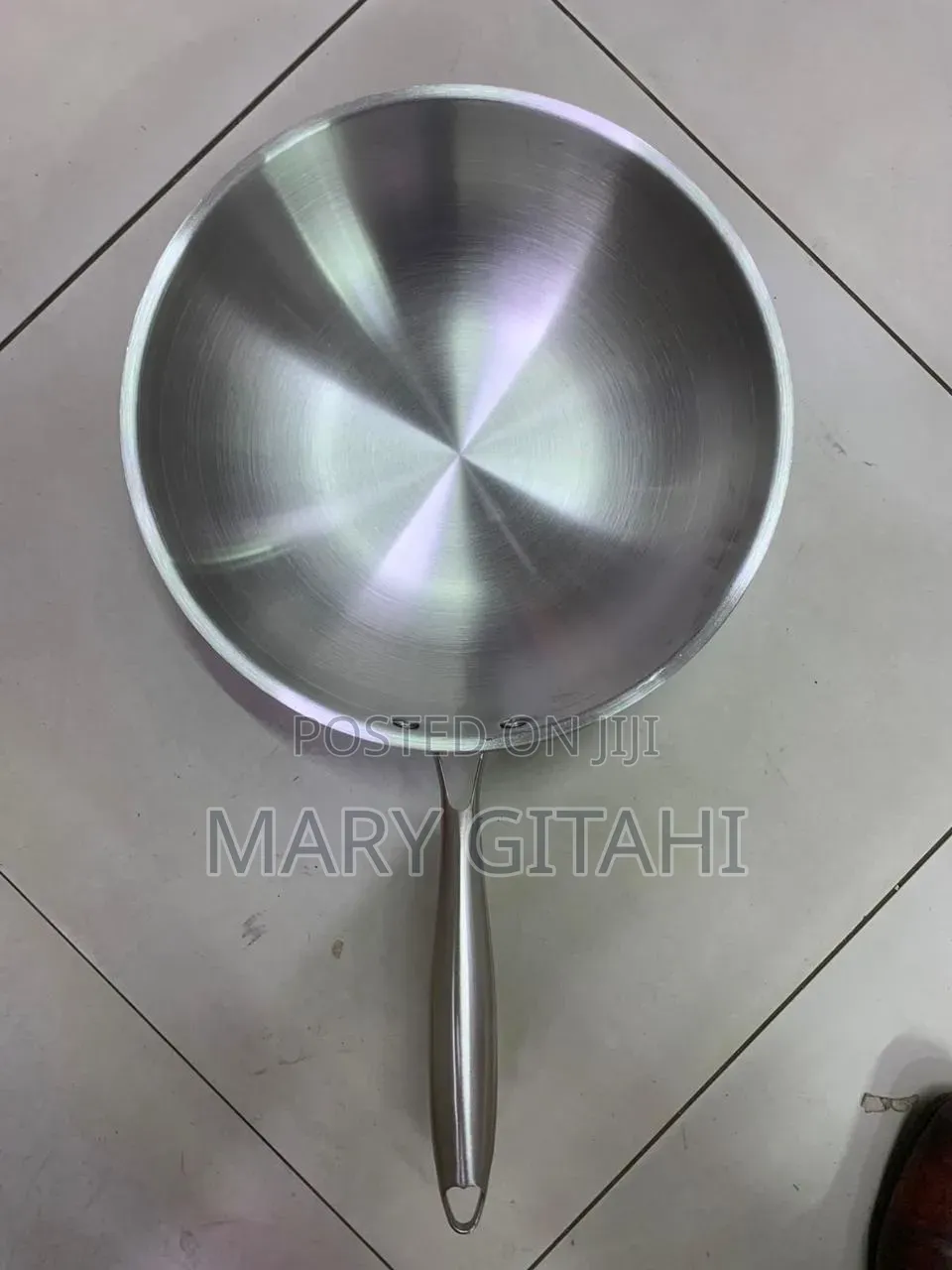Alminium Deep Frying Pan 
Heavy Duty 
32 Cm