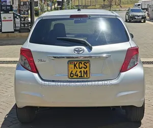 Toyota Vitz 2012 Ivory