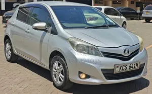 Toyota Vitz 2012 Ivory