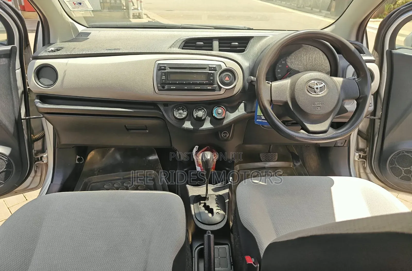 Toyota Vitz 2012 Ivory