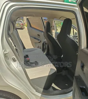 Toyota Vitz 2012 Ivory