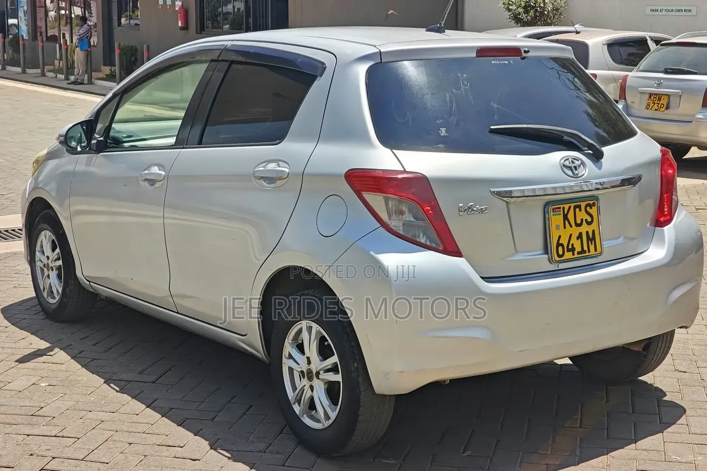 Toyota Vitz 2012 Ivory