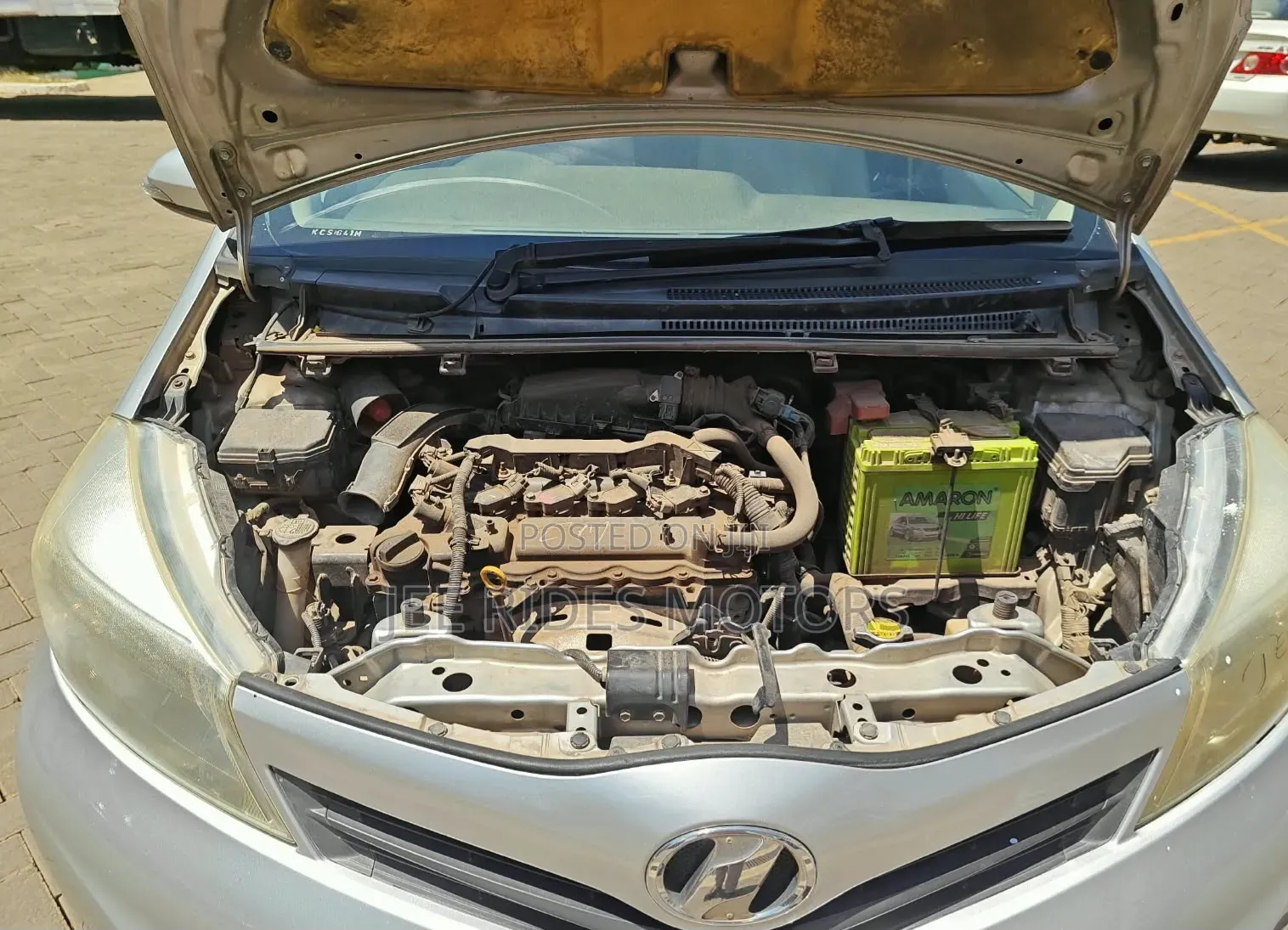 Toyota Vitz 2012 Ivory