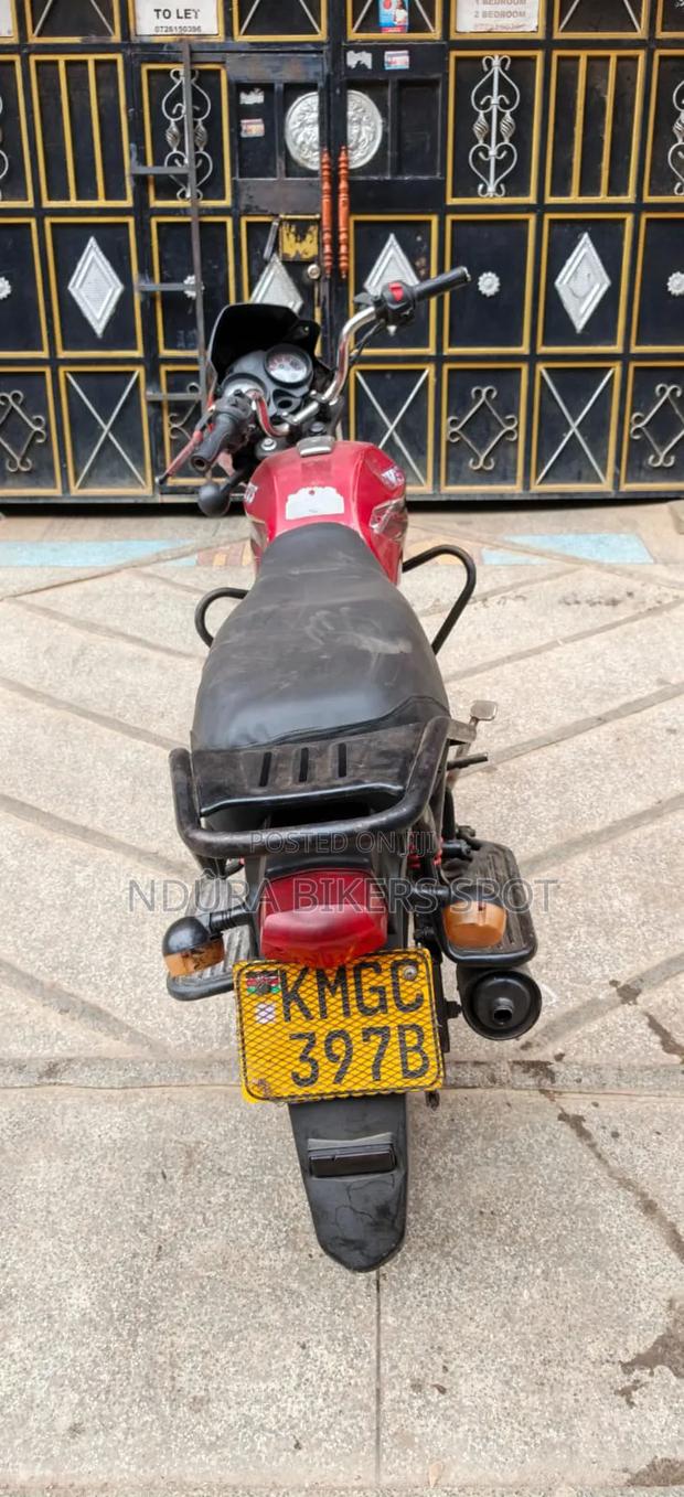 TVS HLX Plus ES 2025 Red