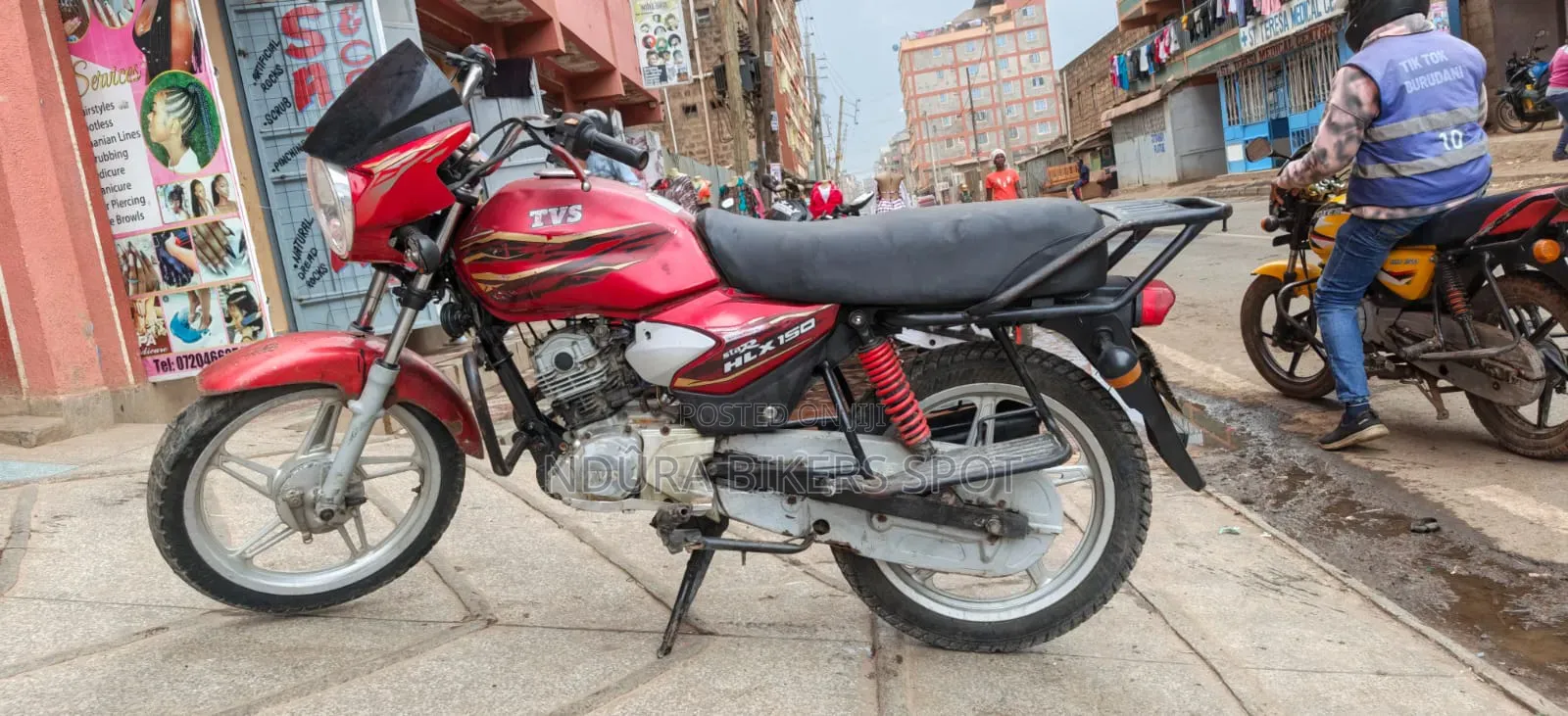 TVS HLX Plus ES 2025 Red