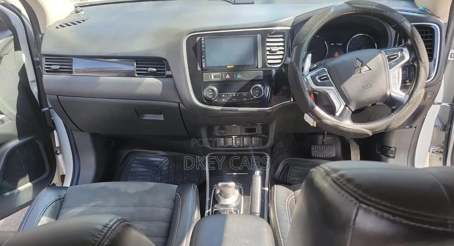 Mitsubishi Outlander 2018 White