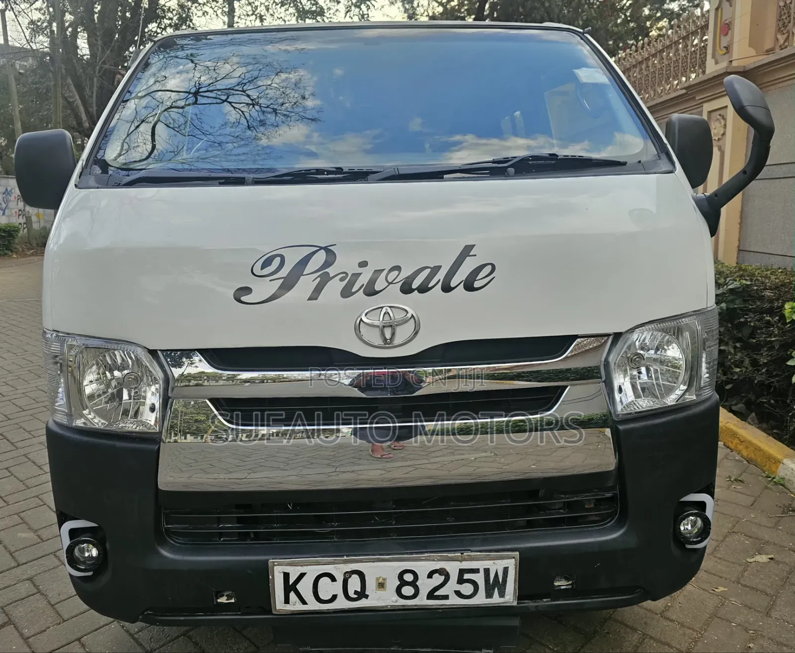 Toyota HiAce 2012 White