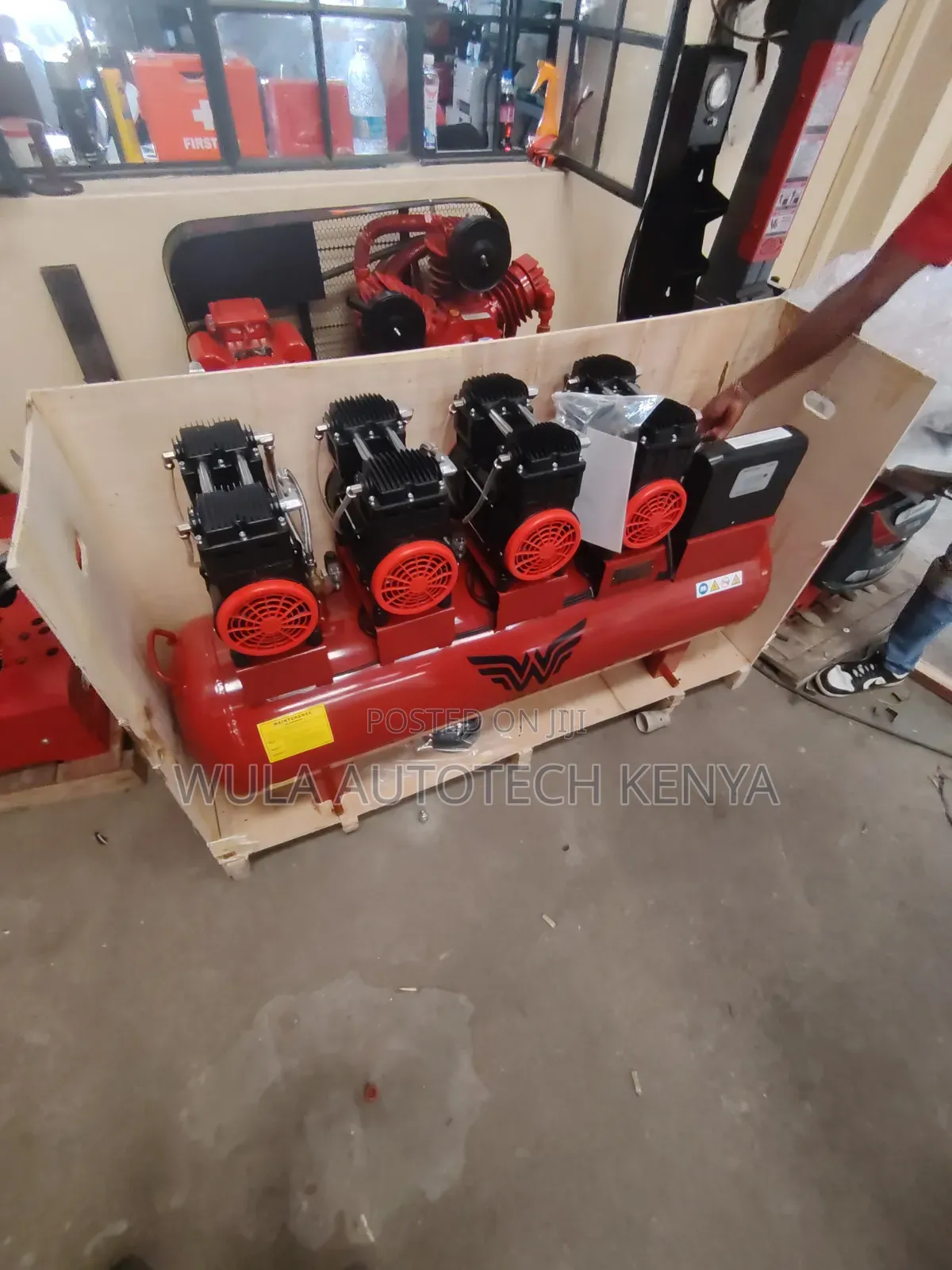 Durable and Suitable for Indoor Industrial Work Silent Compressor