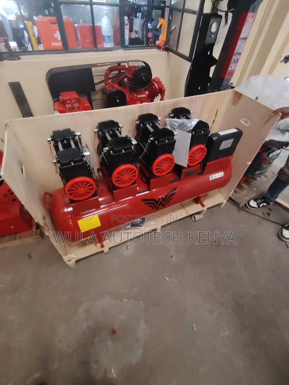 Durable and Suitable for Indoor Industrial Work Silent Compressor