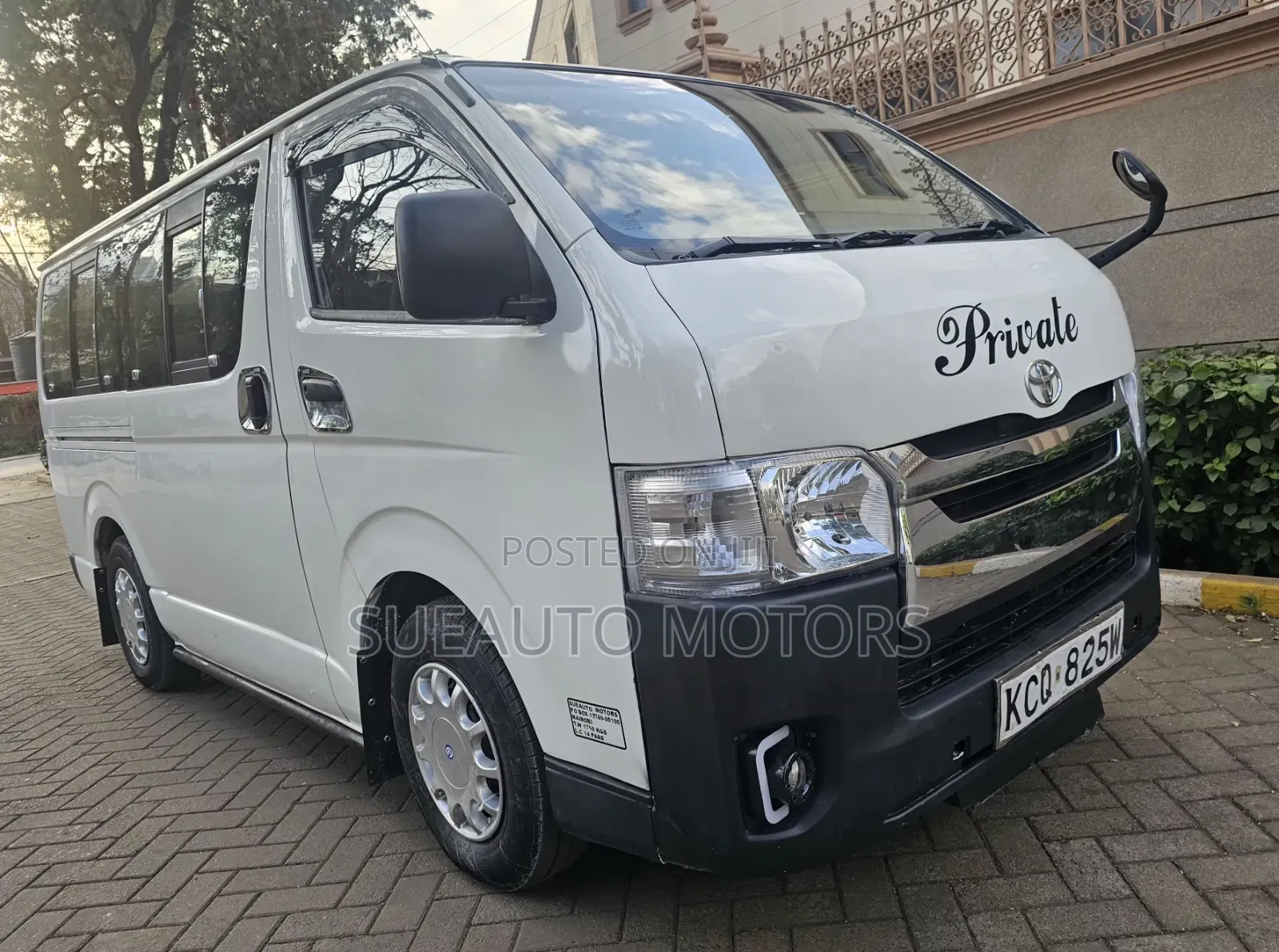 Toyota HiAce 2012 White