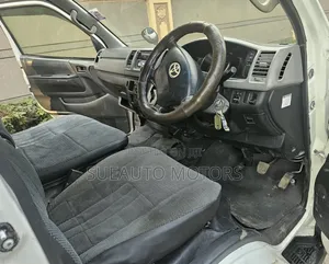 Toyota HiAce 2012 White