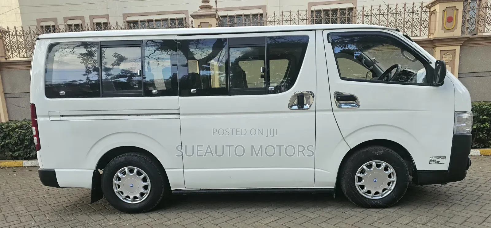 Toyota HiAce 2012 White