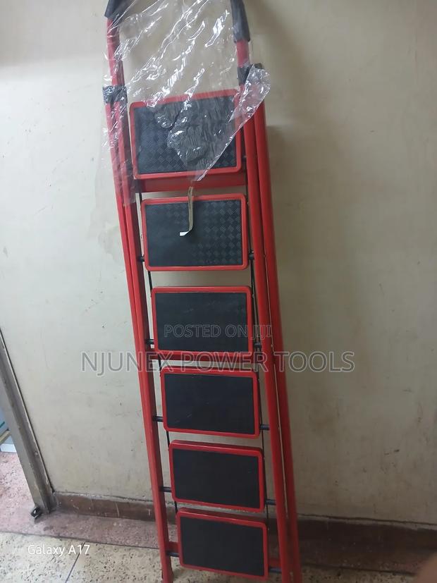 6-Step Foldable Household Ladder - thumbnail 2