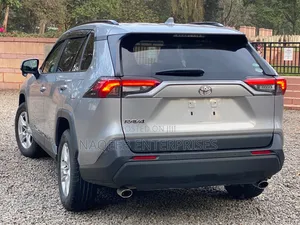 Toyota RAV4 2019 Silver
