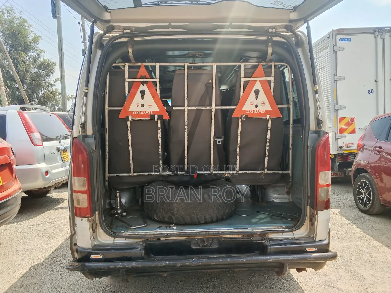 Toyota HiAce 2013 Silver