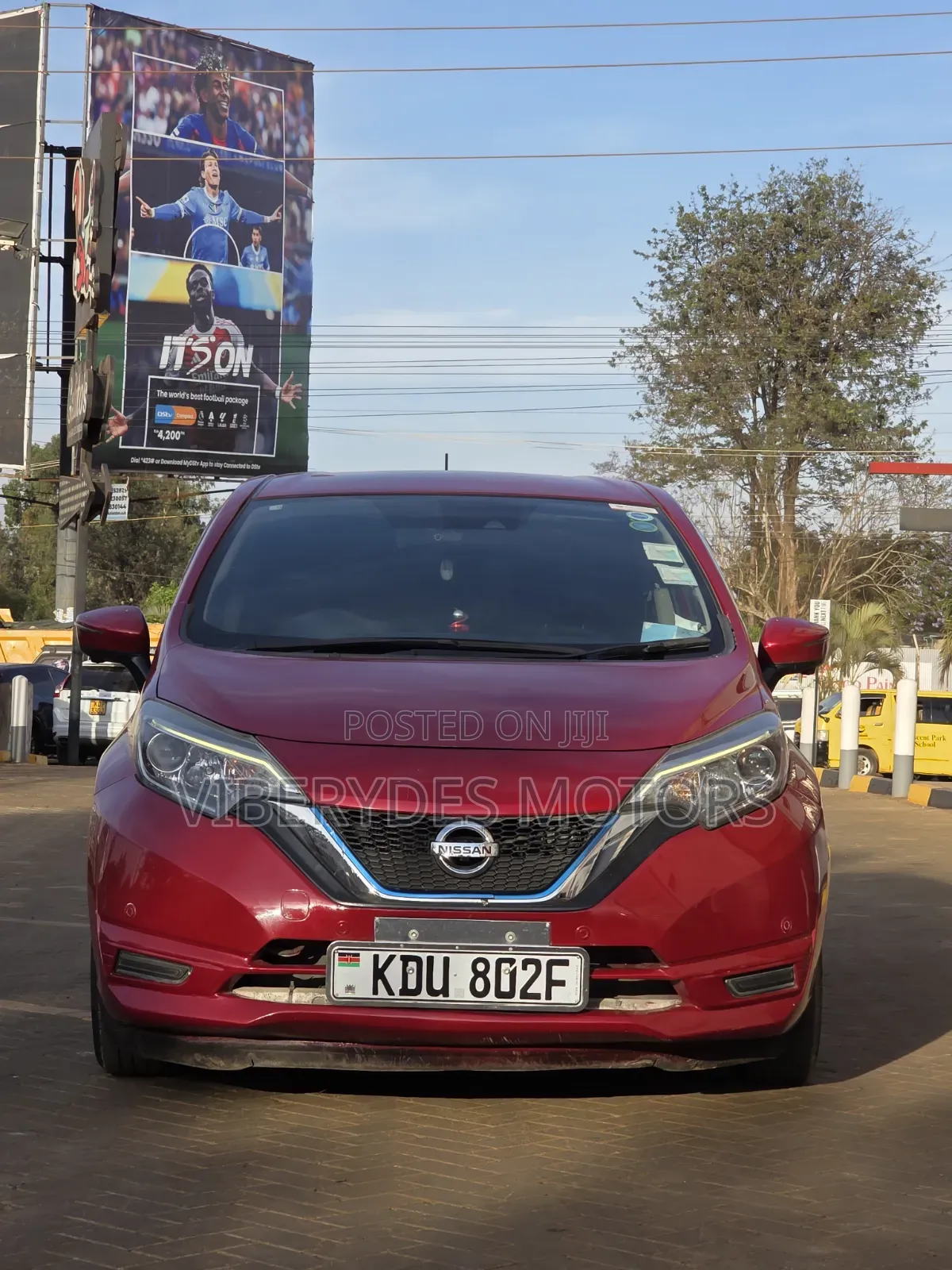 Nissan Note 2018 Red