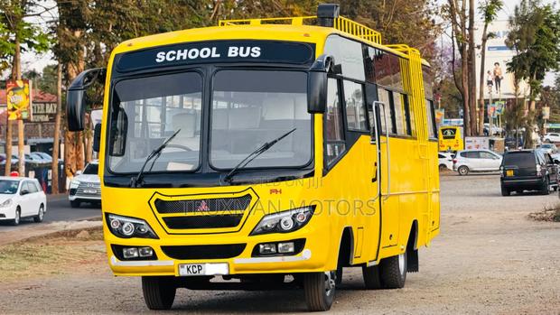 Mitsubishi Fuso Aero Bus 2014 Yellow - thumbnail 3